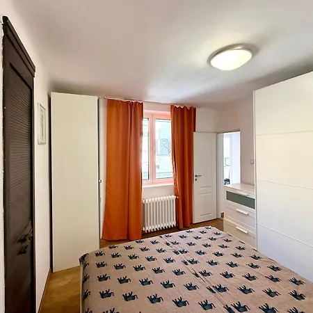 Roses Park Apartment